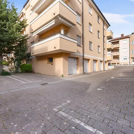 Masa Fucane Apartamento